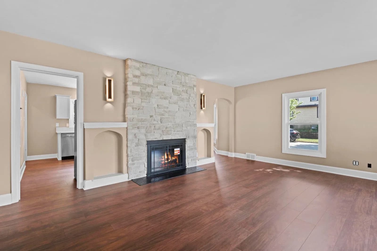 Photo 4 of 3972 5th Pl