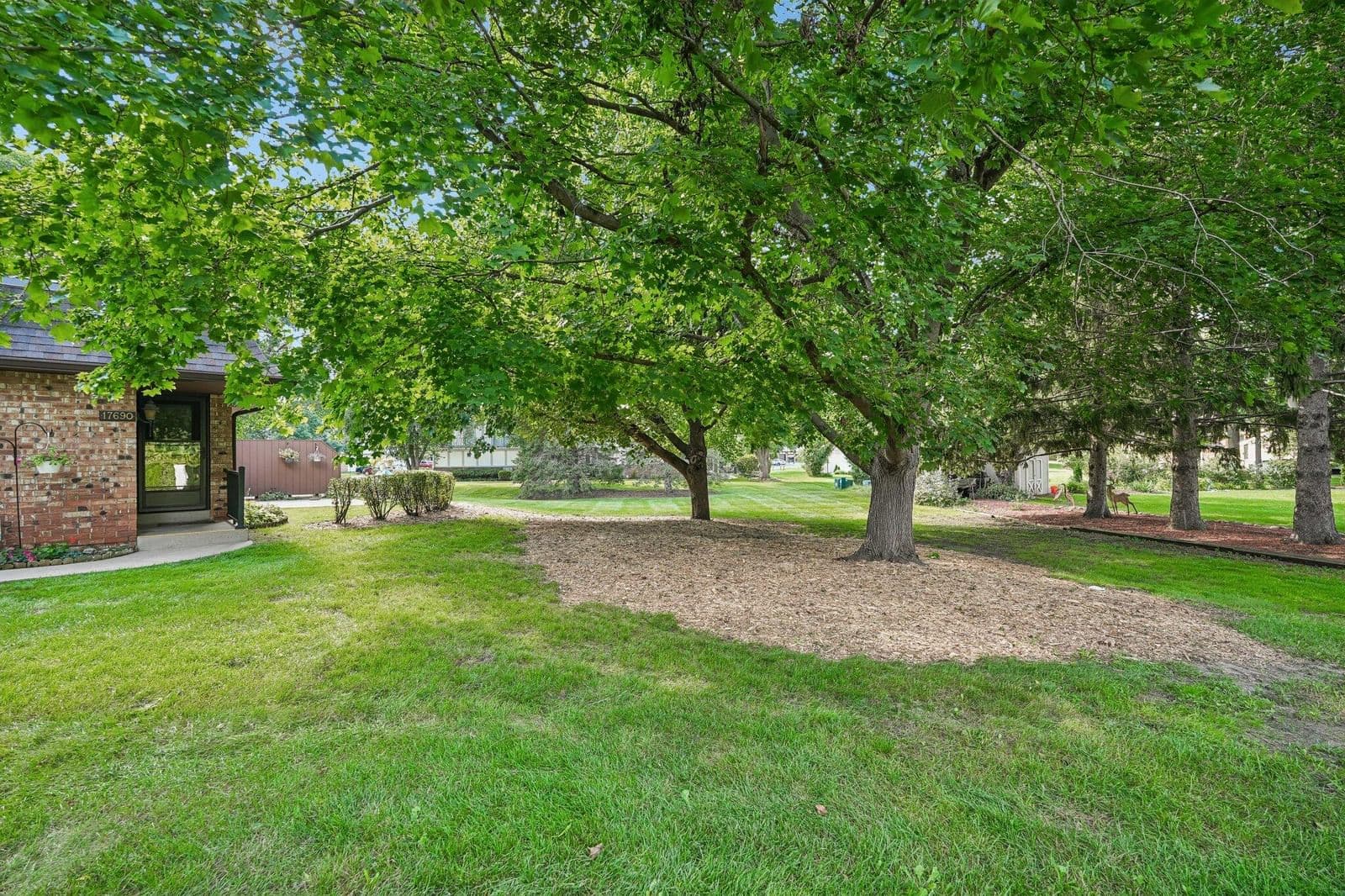 Photo 5 of 17690 Nassau Dr