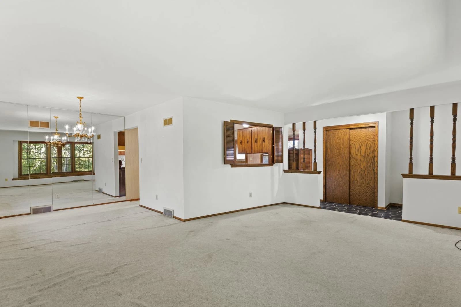 Photo 5 of 10538 Robinwood Ct