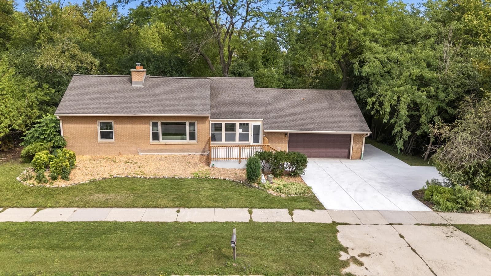 4418 Mequon Rd