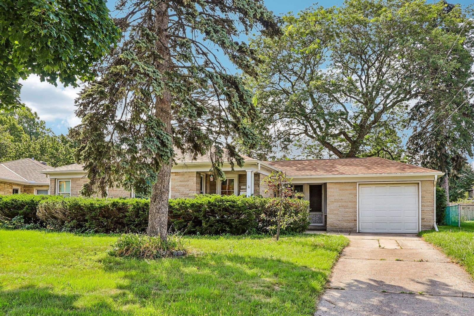 1011 Silver Spring Dr