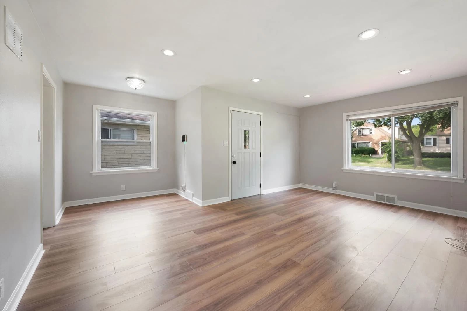 Photo 5 of 4366 67th St