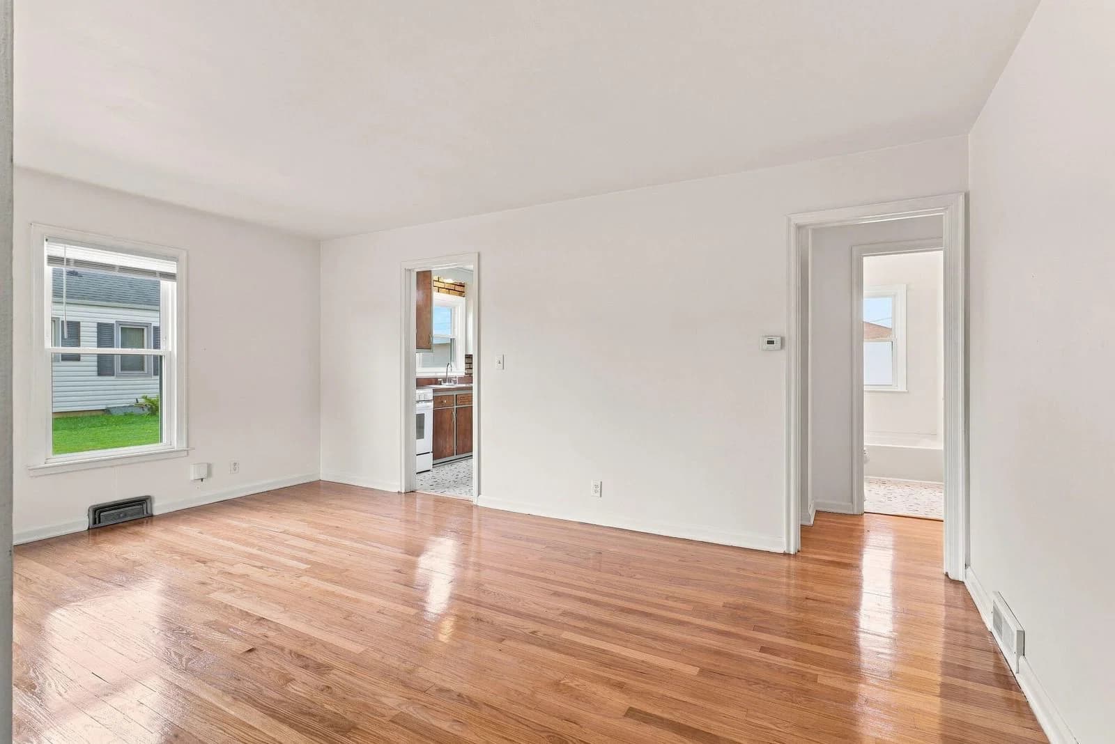 Photo 5 of 2062 Shoop St
