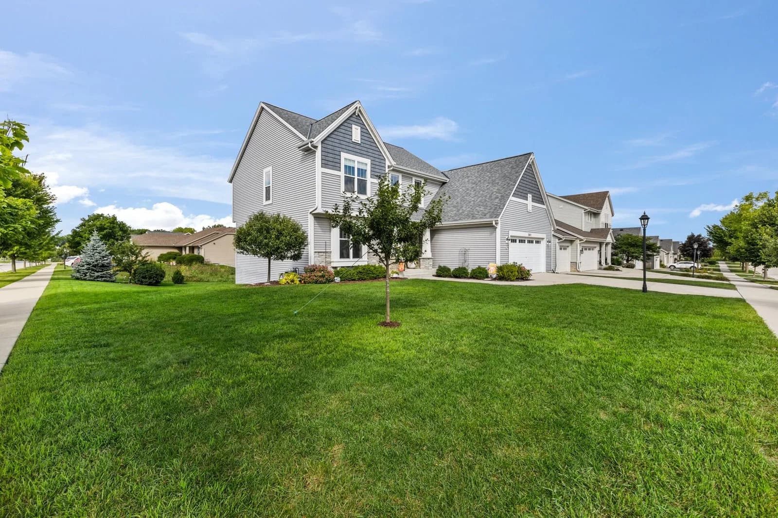 301 Indigo Dr