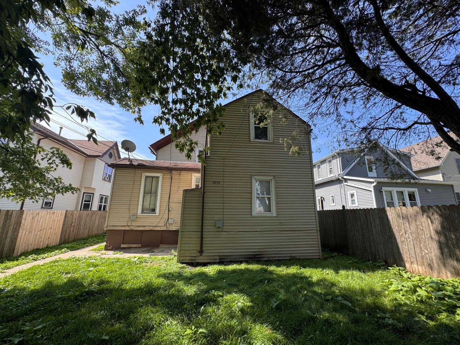 Photo 5 of 2232 Allis St