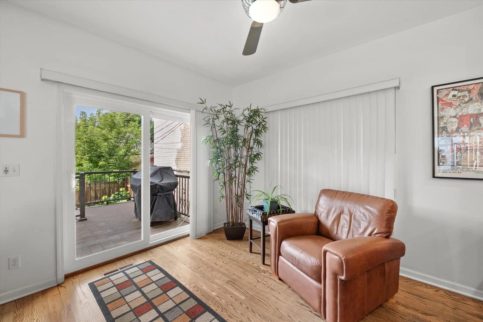 Photo 5 of 1523 Marshall St