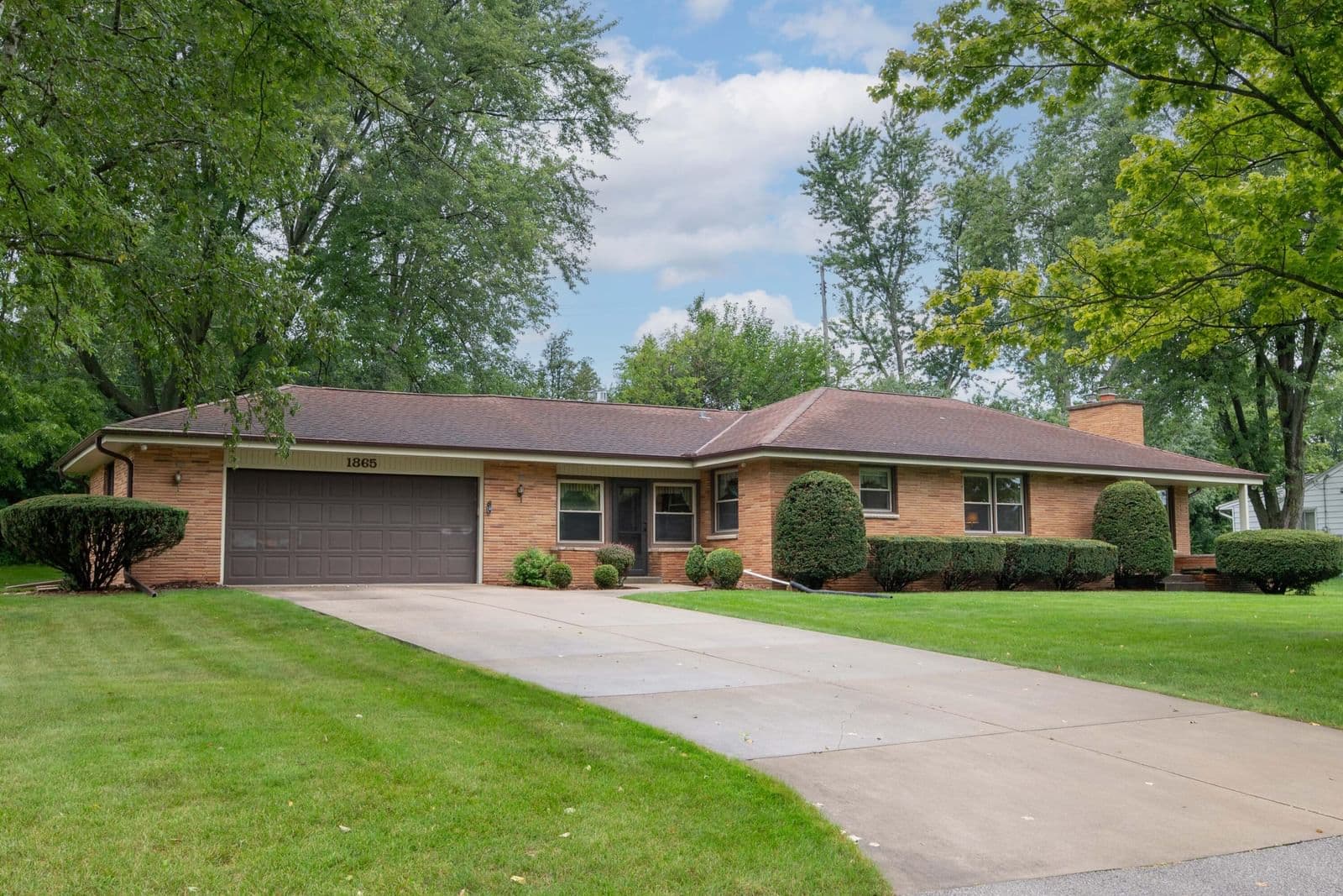 1865 W Lone Oak Cir
