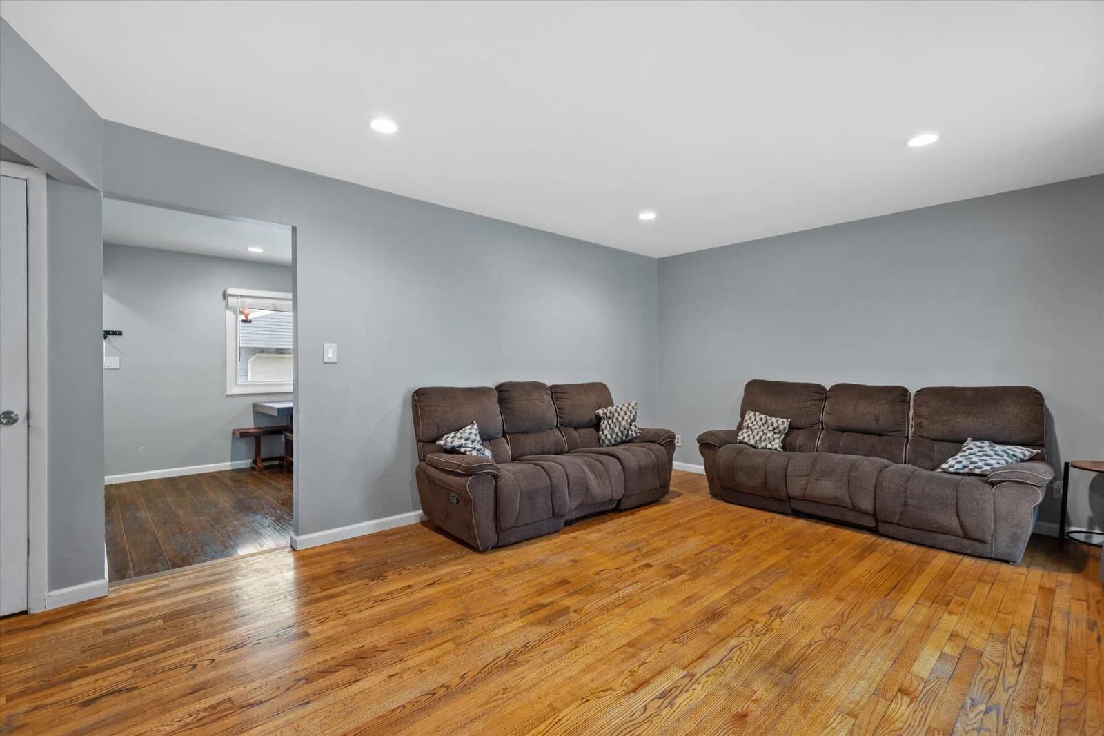 10425 Terra Ave
