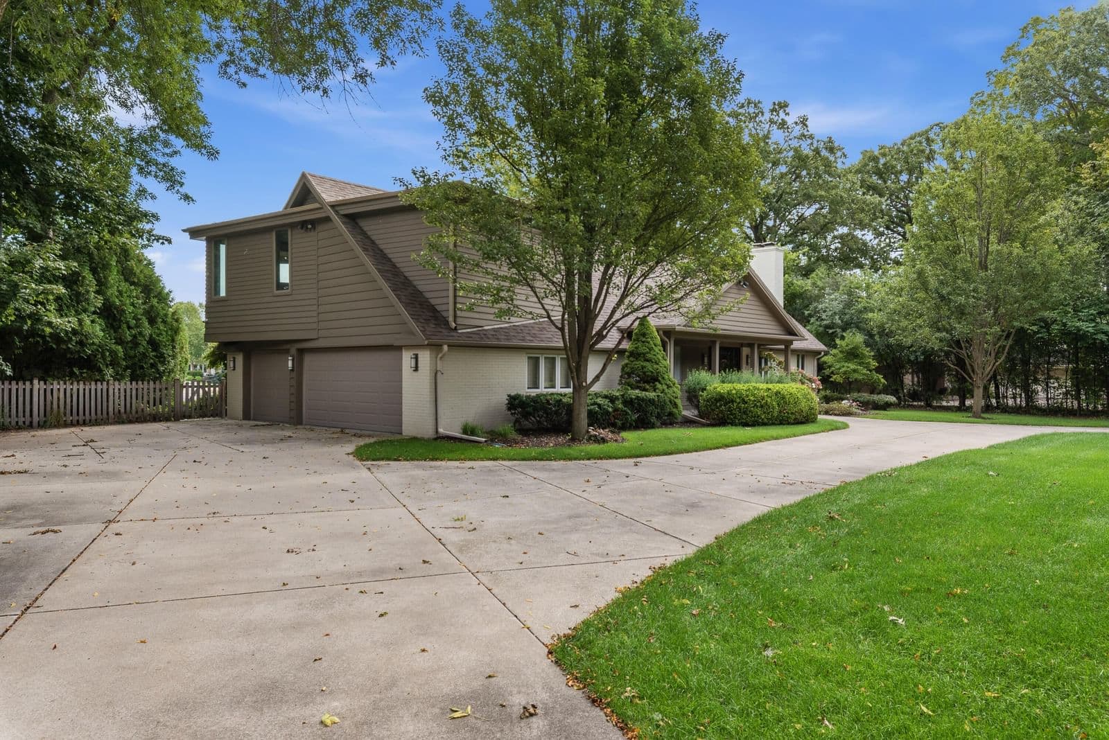 Photo 5 of 6540 Atwahl Dr