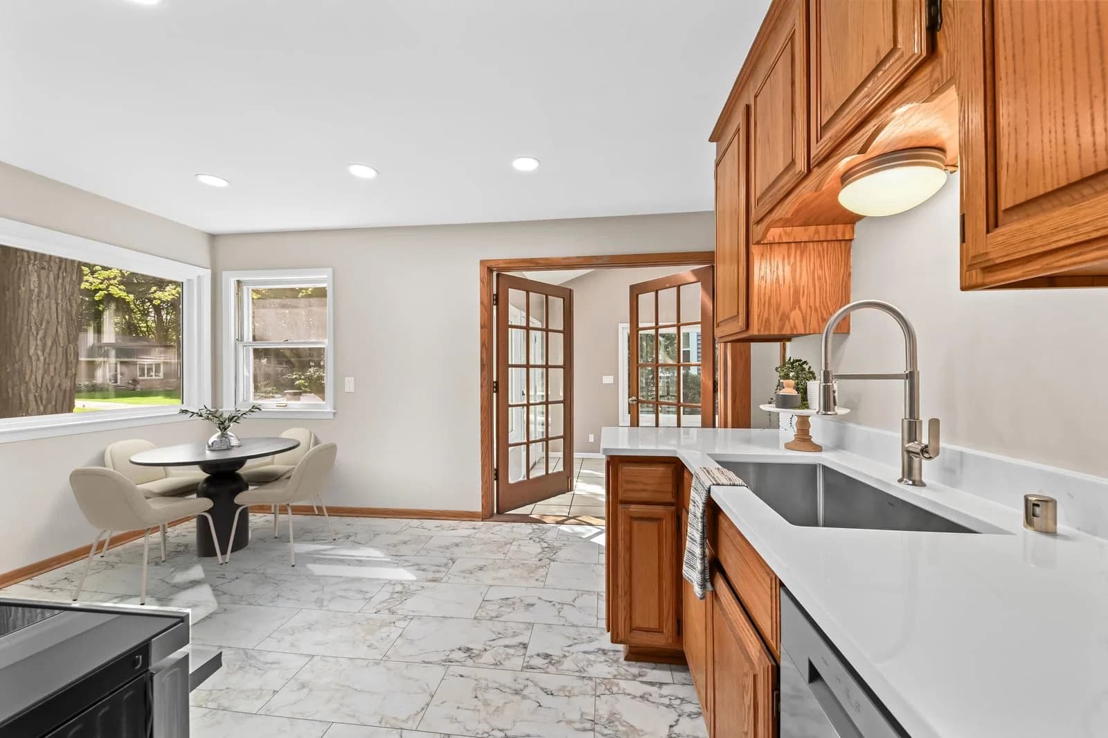 Photo 5 of 5737 Sievers Pl
