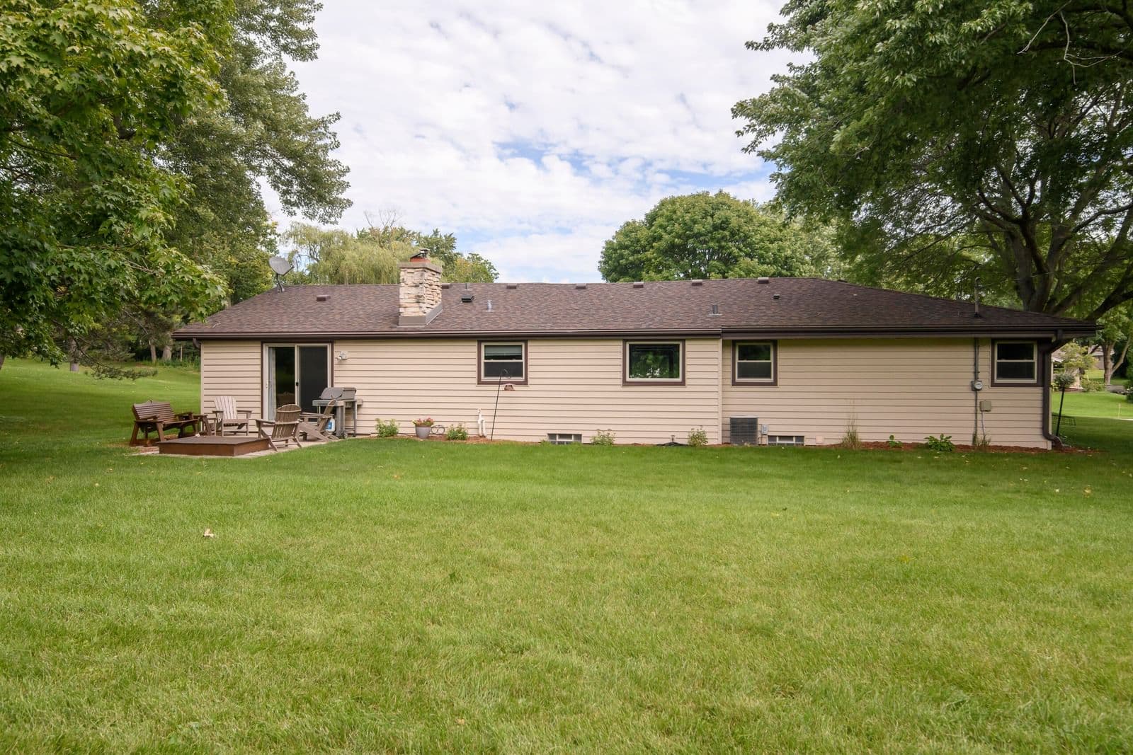 4695 Wessex Dr