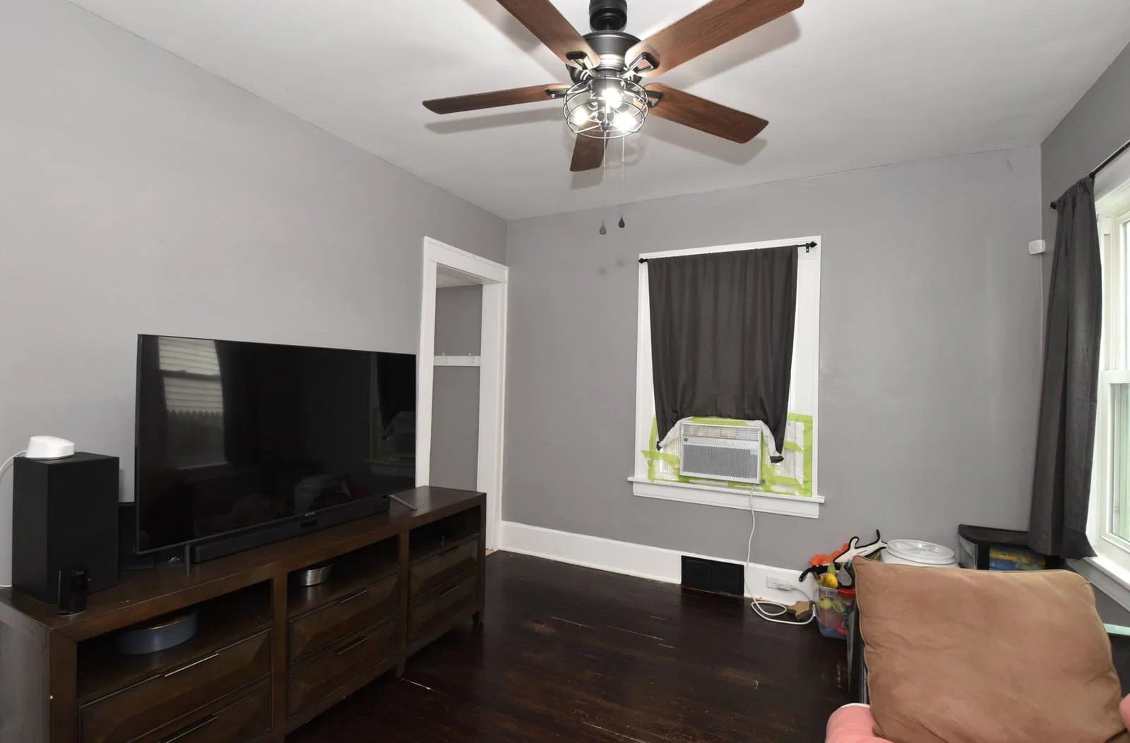 Photo 5 of 1717 Grange Ave