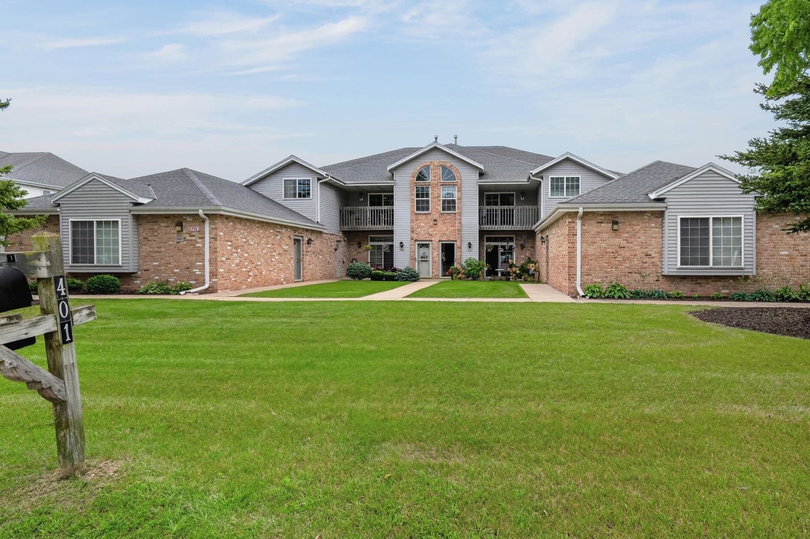 Photo 5 of 401 Aspen Dr