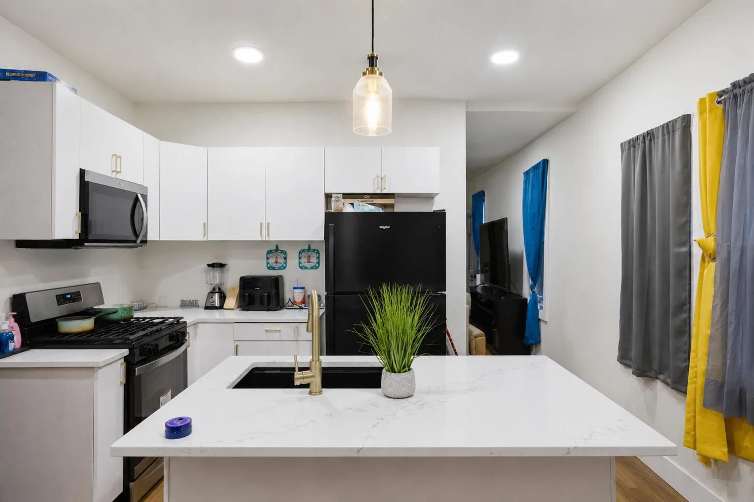Photo 5 of 128 Hadley St