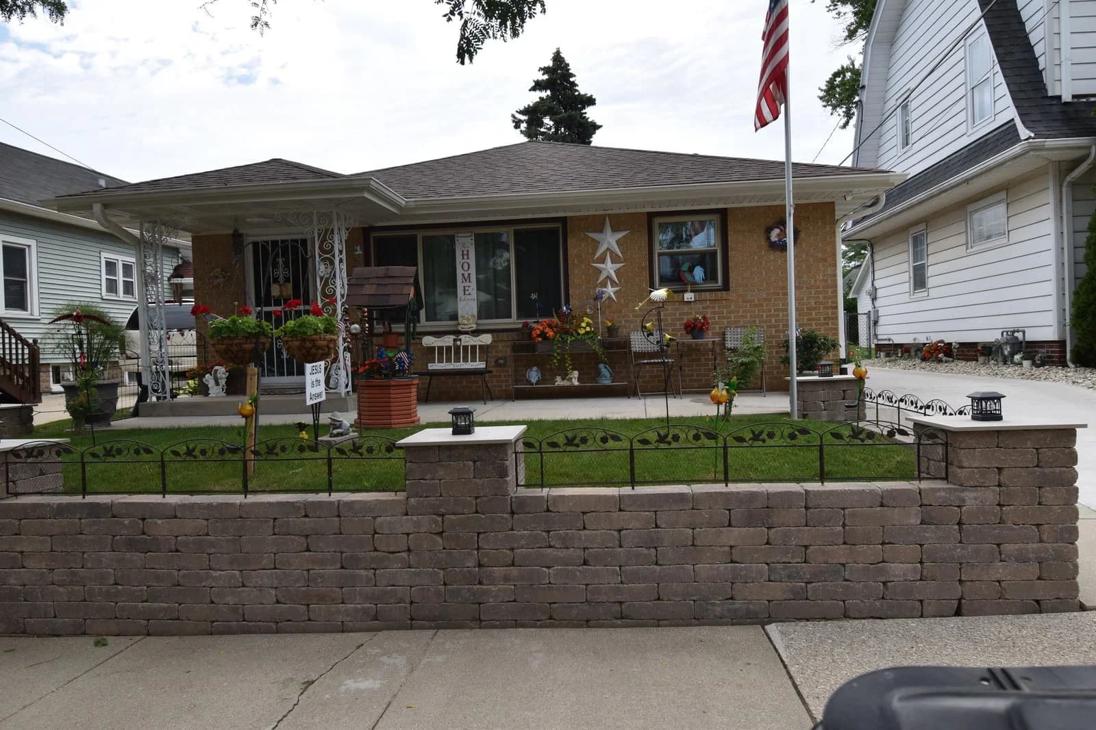 609 Blaine Ave