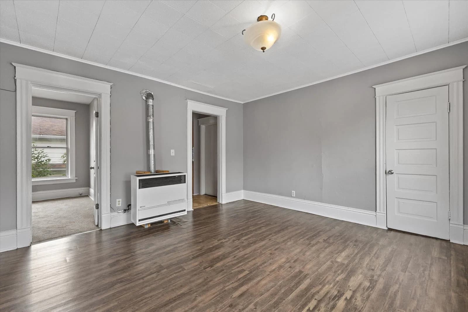 Photo 4 of 509 Park View Dr