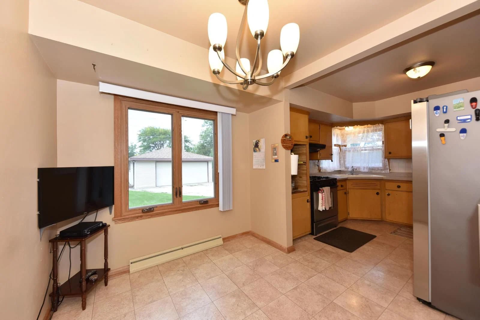 Photo 5 of 8136 Clovernook St