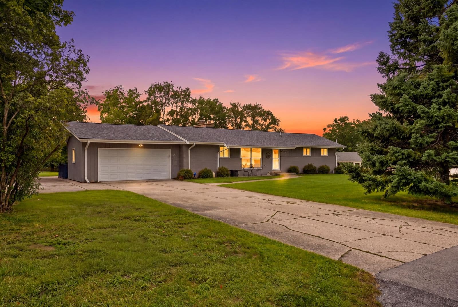 14465 Lindsay Dr