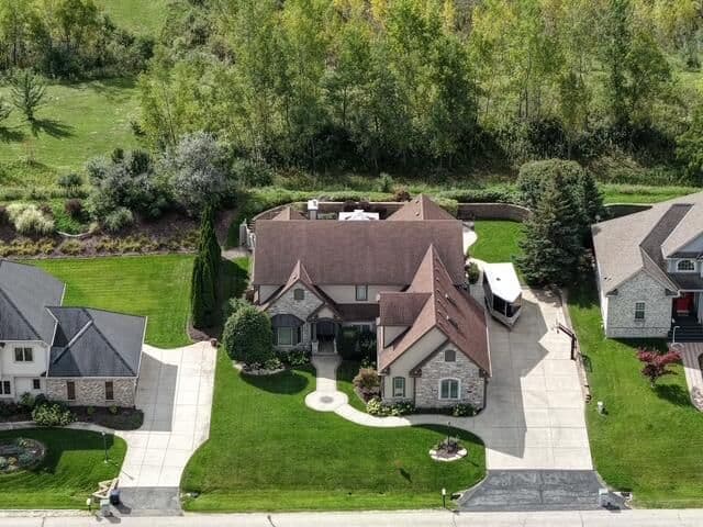 11011 Meadowcreek Dr