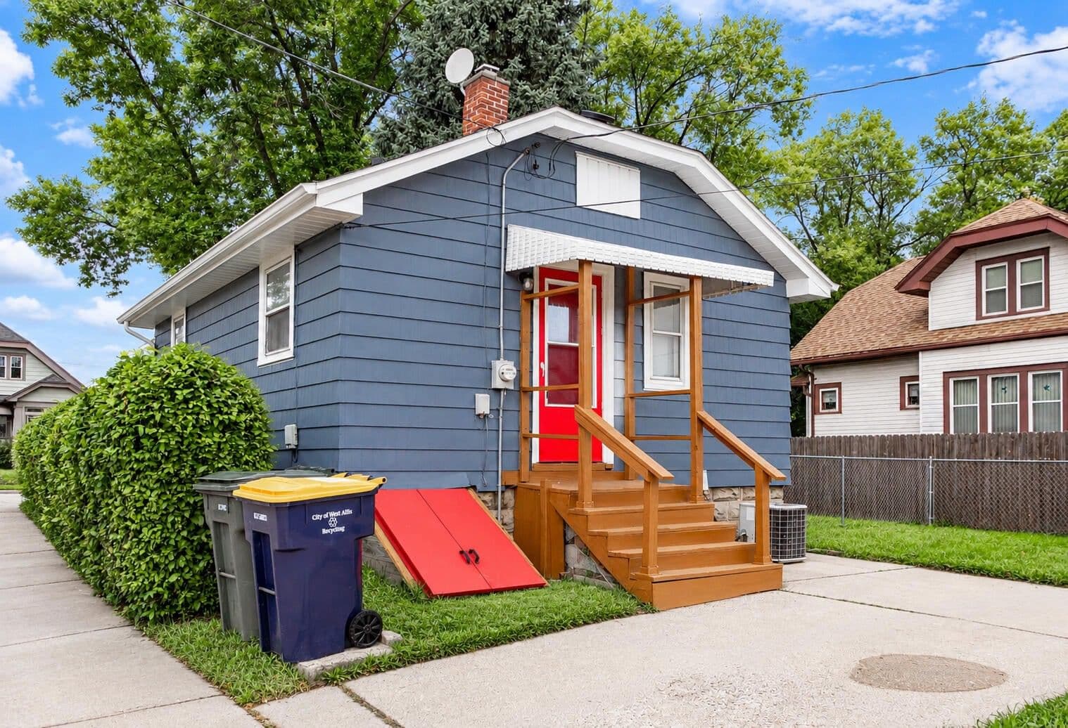 Photo 4 of 2254 75th St