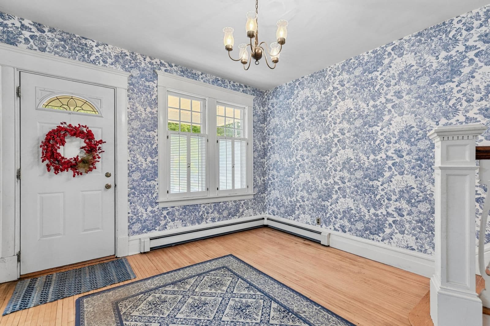 Photo 5 of 2851 Lenox St