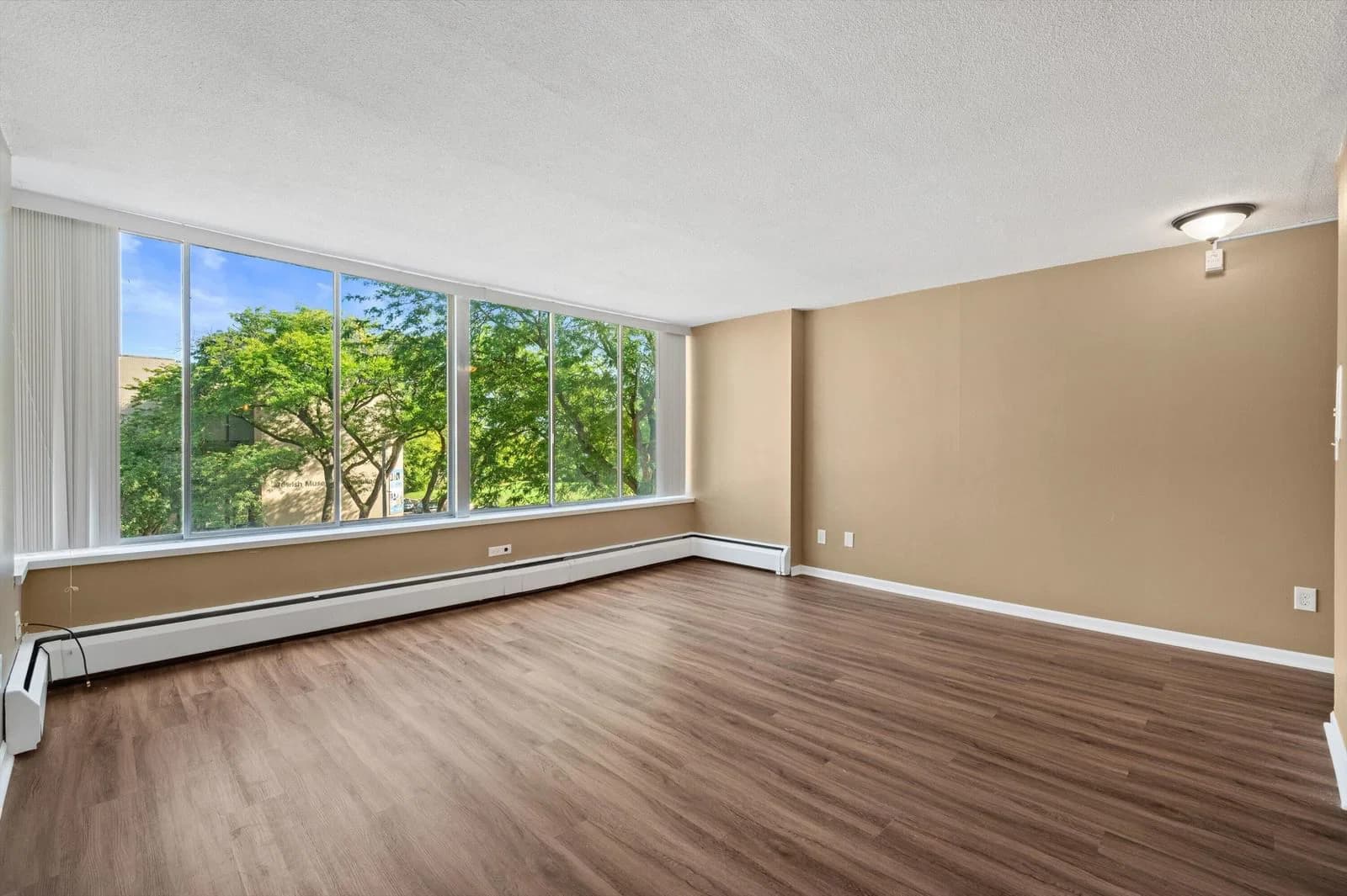 Photo 4 of 1409 Prospect Ave