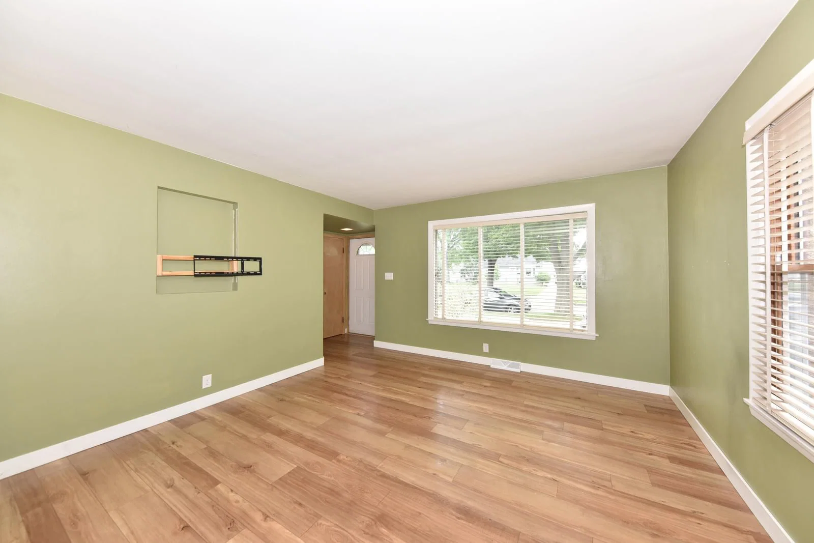 Photo 5 of 3229 56th St