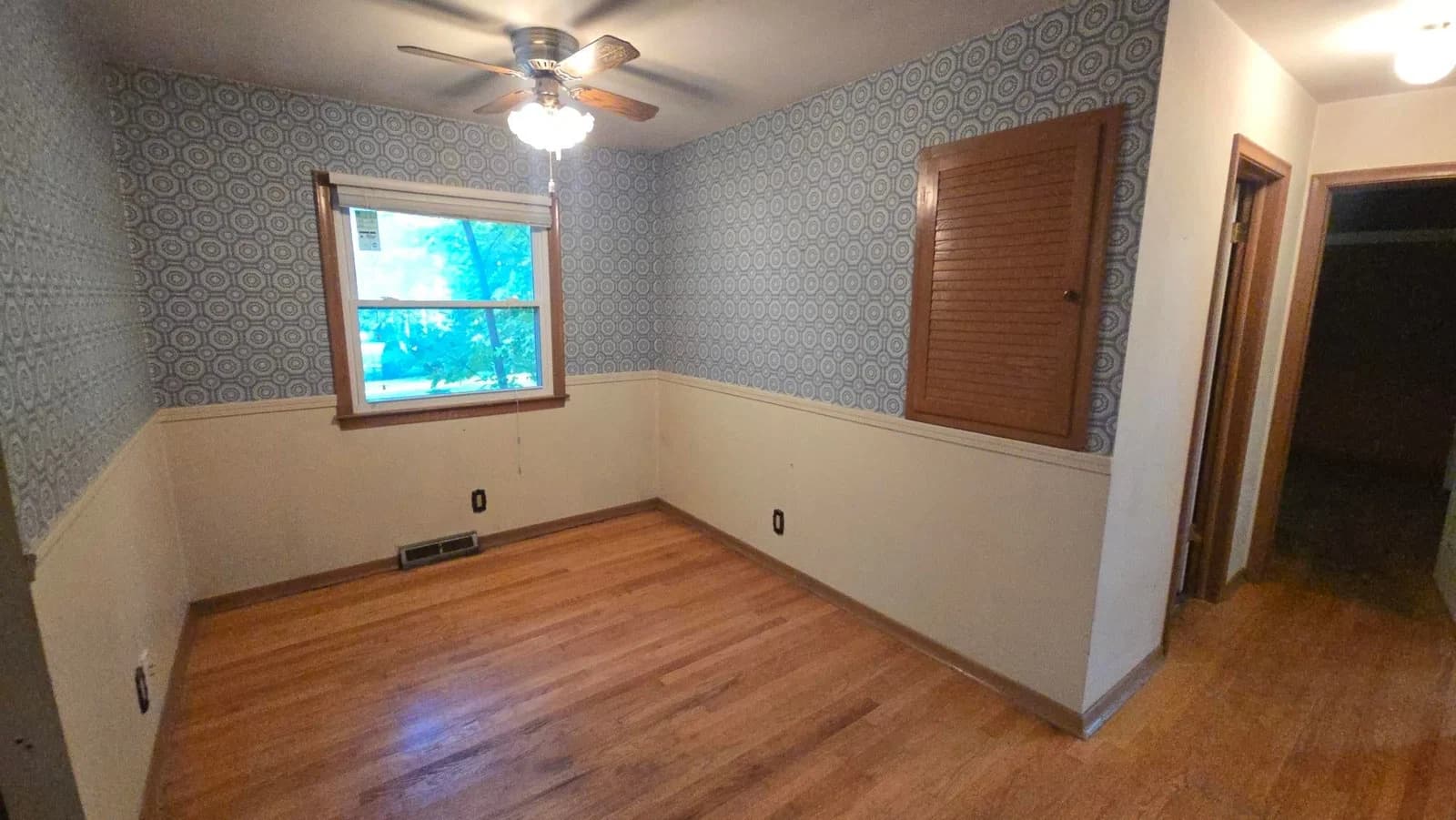 Photo 5 of 21670 Clarion Ln