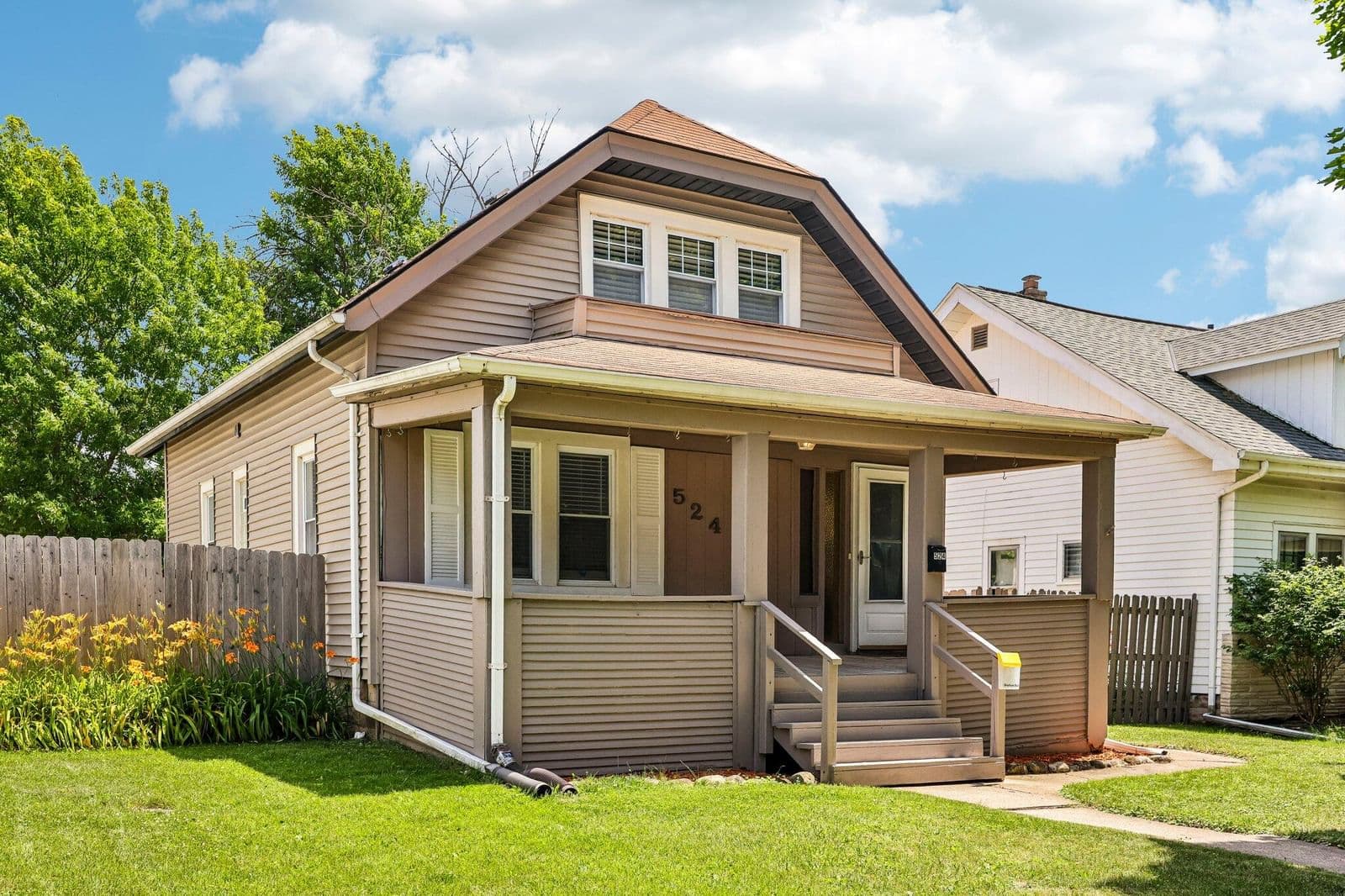 524 Oak Park Ct