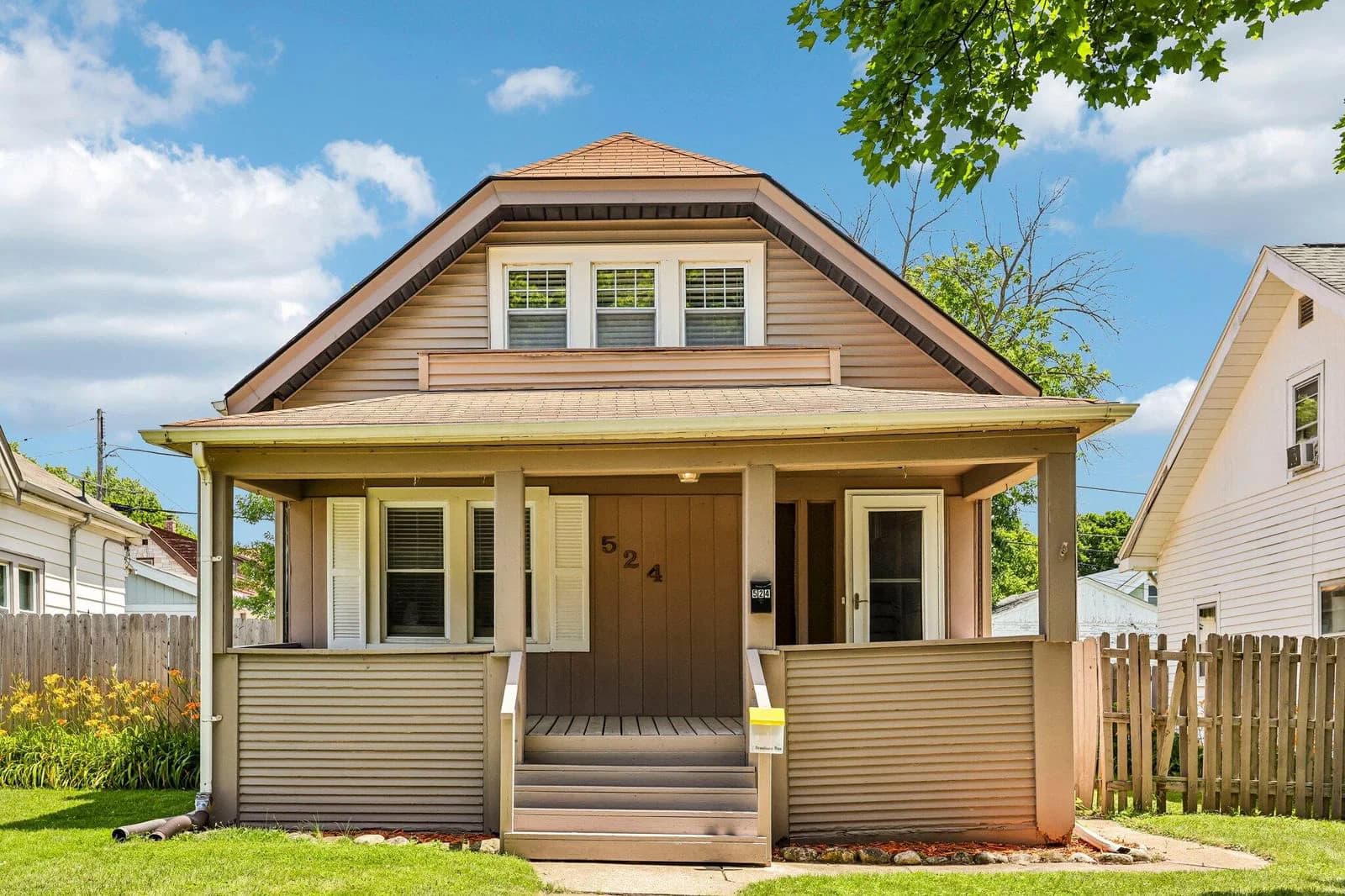 524 Oak Park Ct