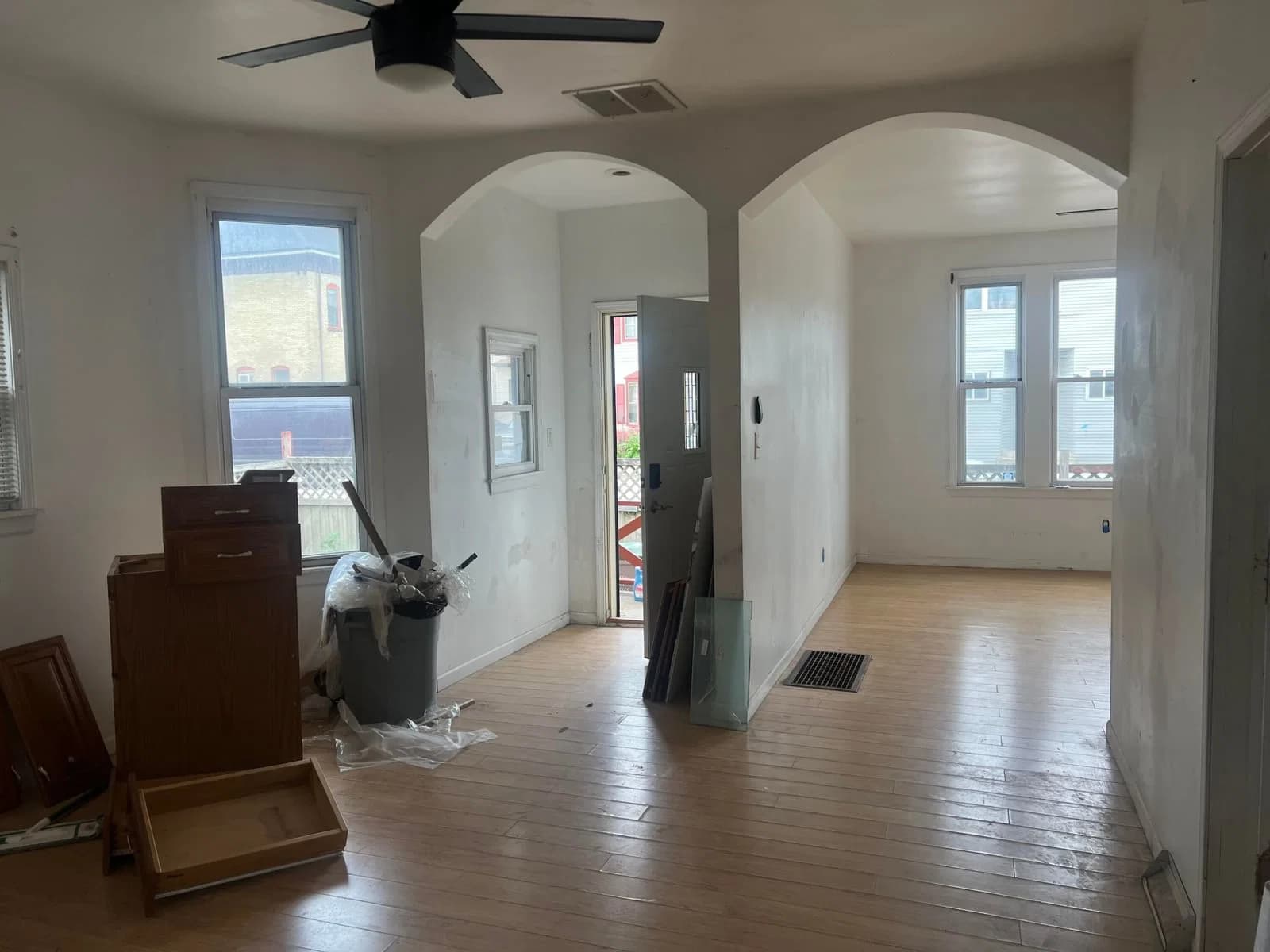 Photo 4 of 1023 Greenfield Ave