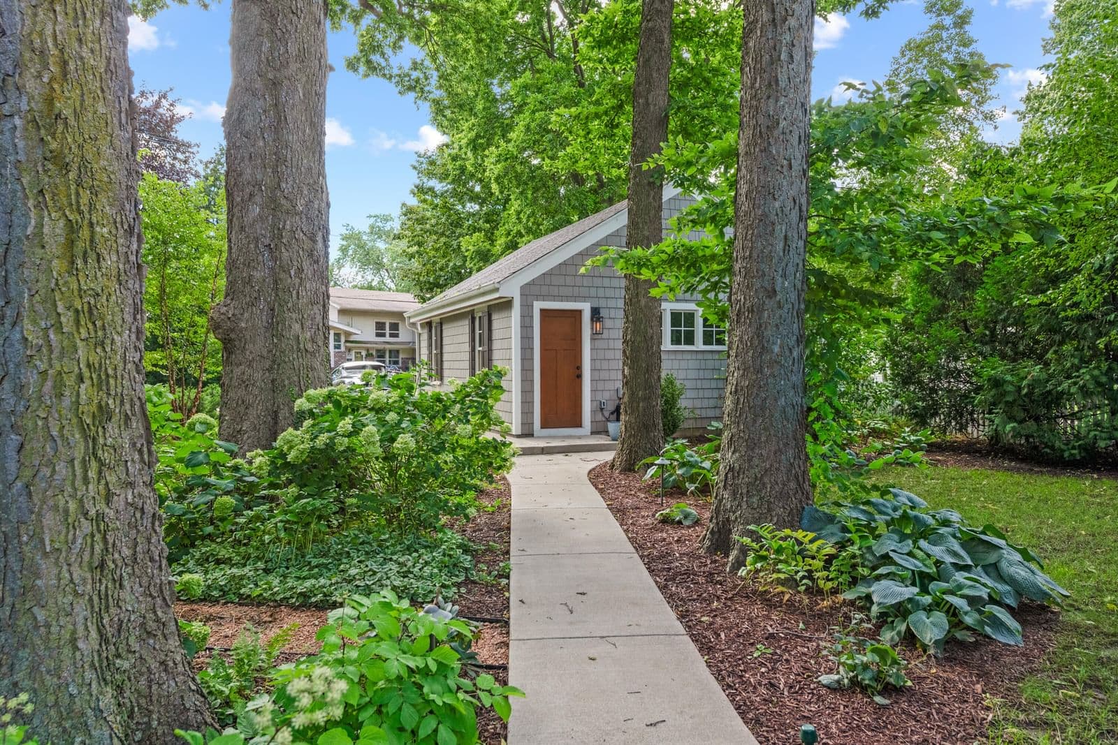 Photo 5 of 1100 Riverview Dr