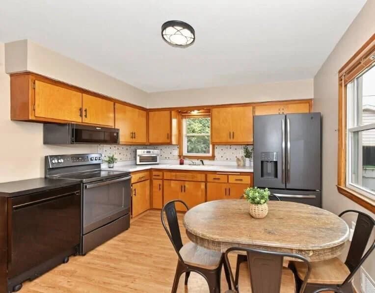 Photo 4 of 8048 Herbert Ave