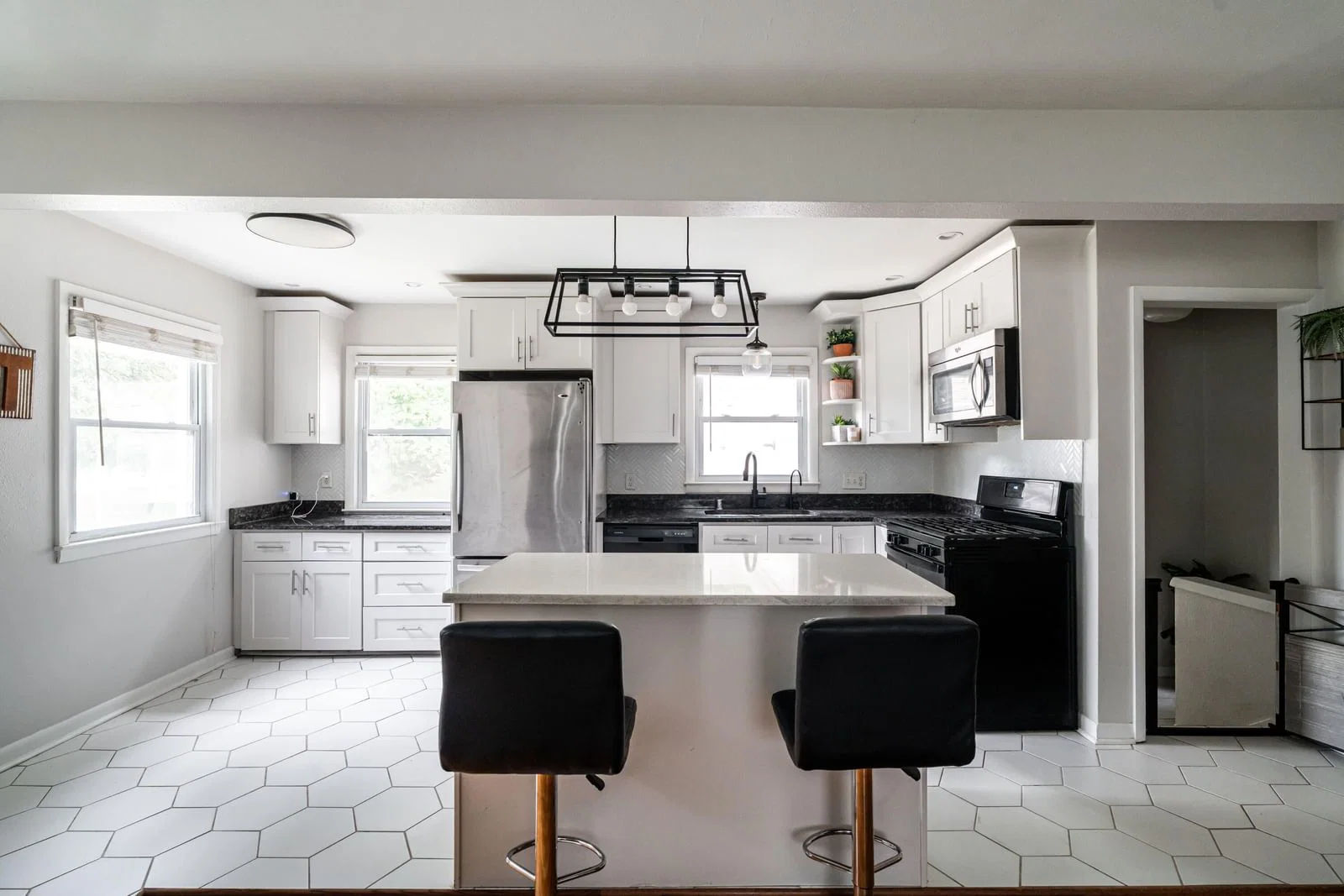 Photo 5 of 15565 Carpenter Rd