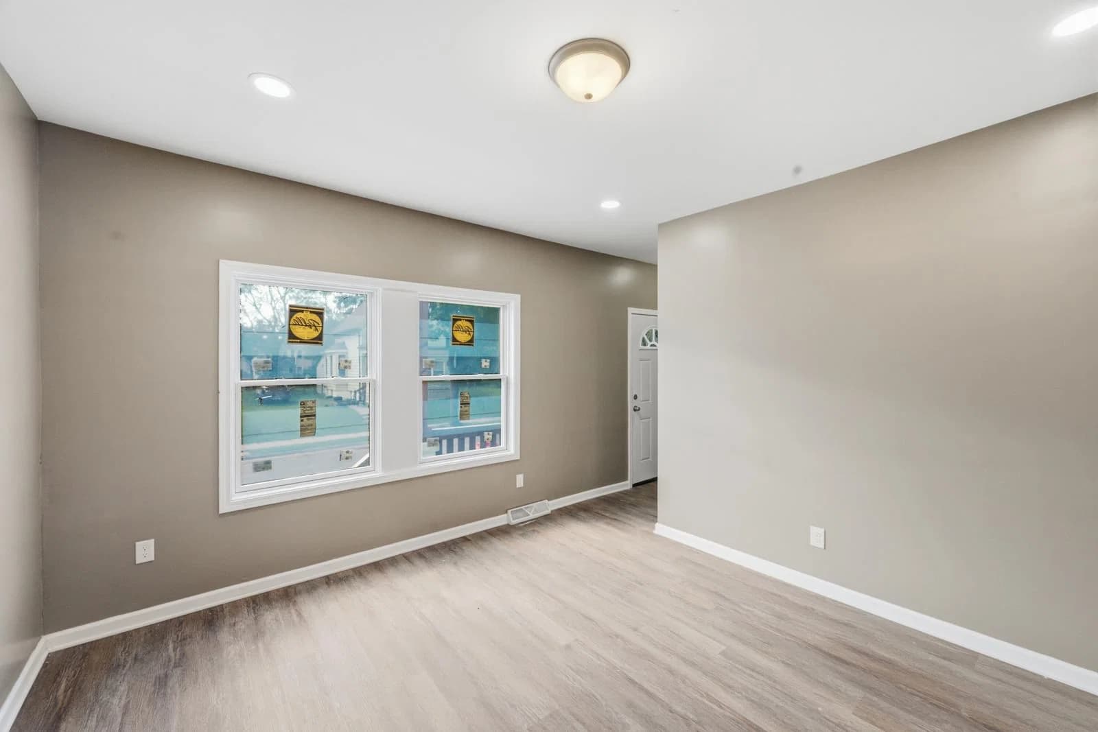 Photo 5 of 2618 24th Pl