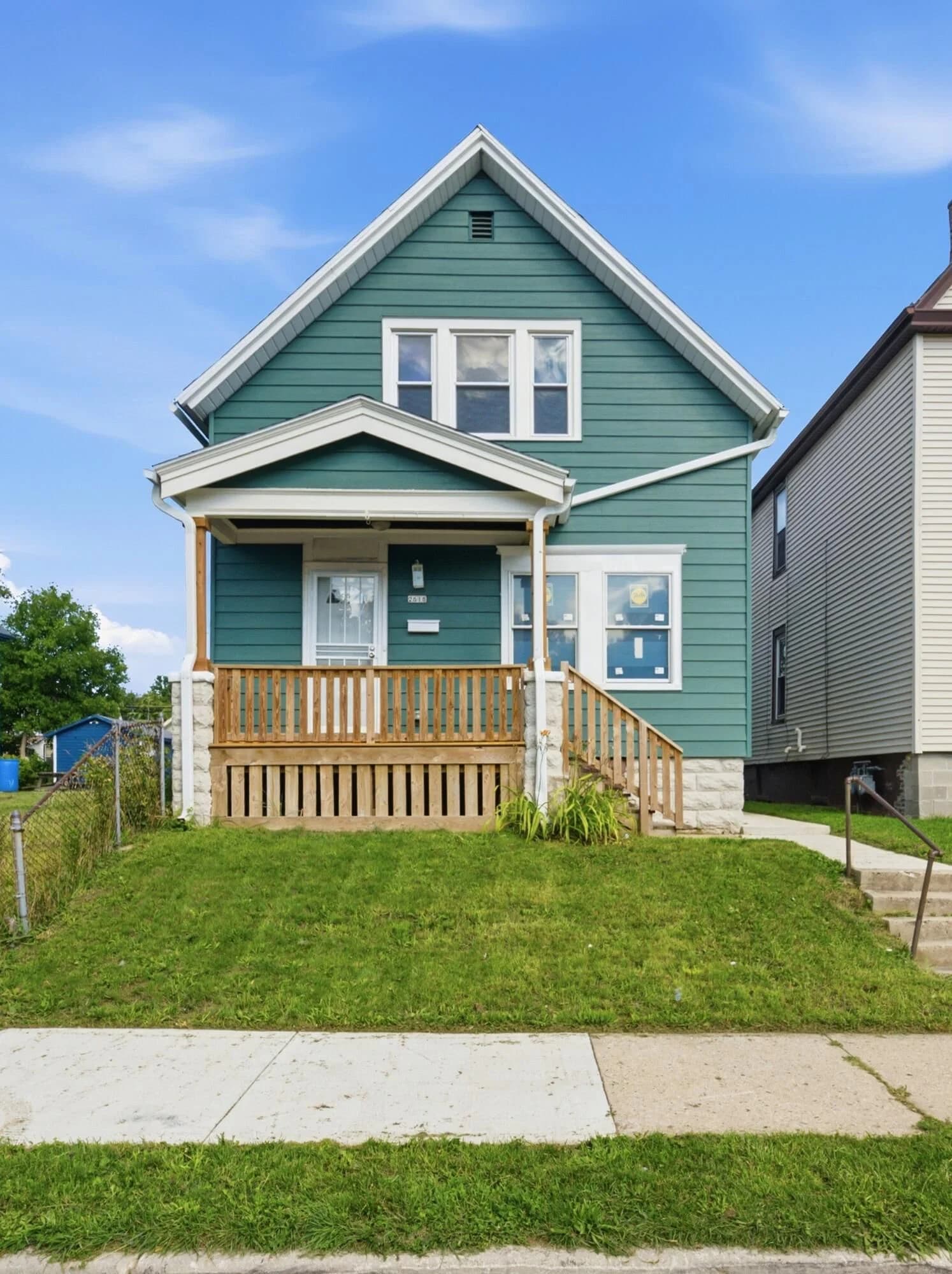 2618 24th Pl