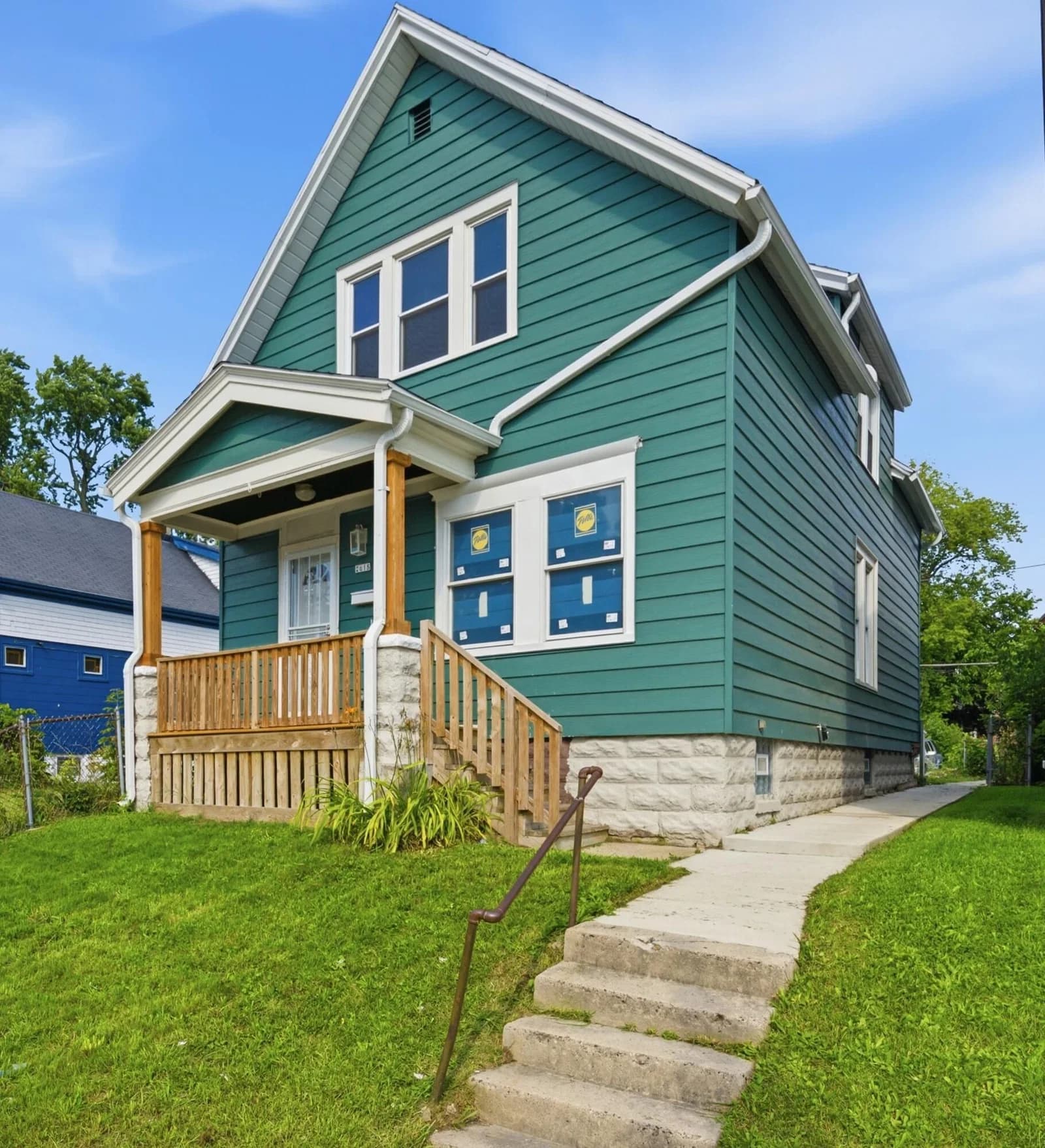 2618 24th Pl