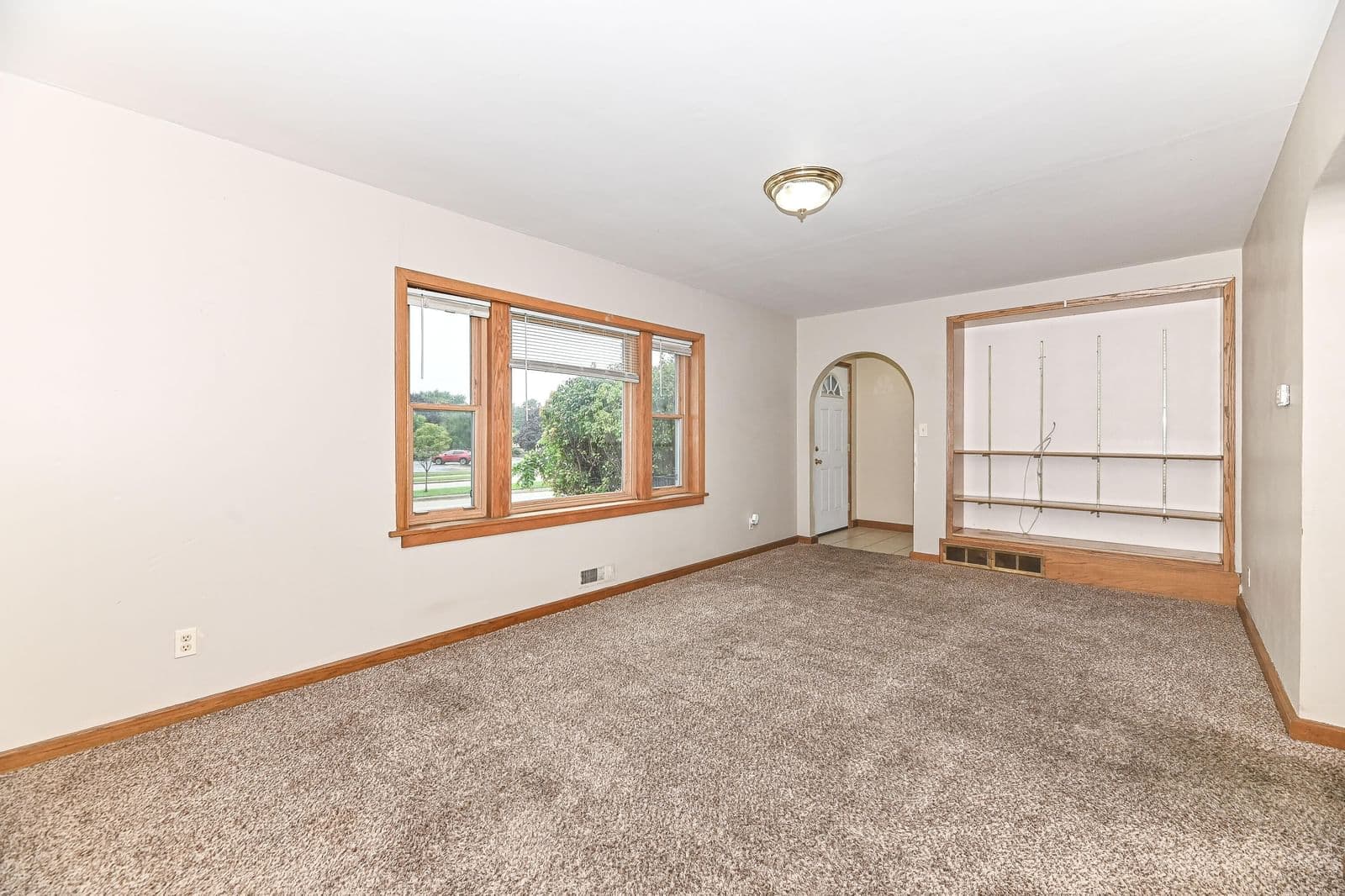 Photo 5 of 4032 92nd St