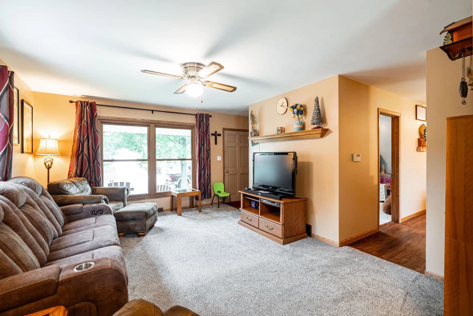 Photo 5 of 1614 Lakeview Ave