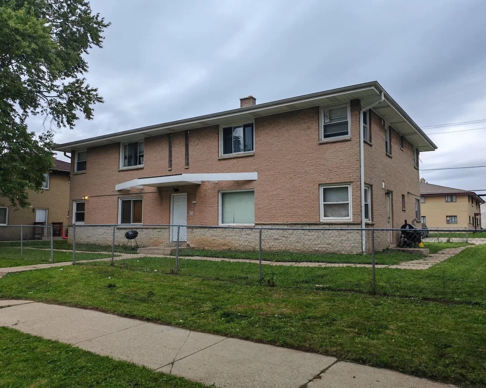 9226 Sheridan Ave