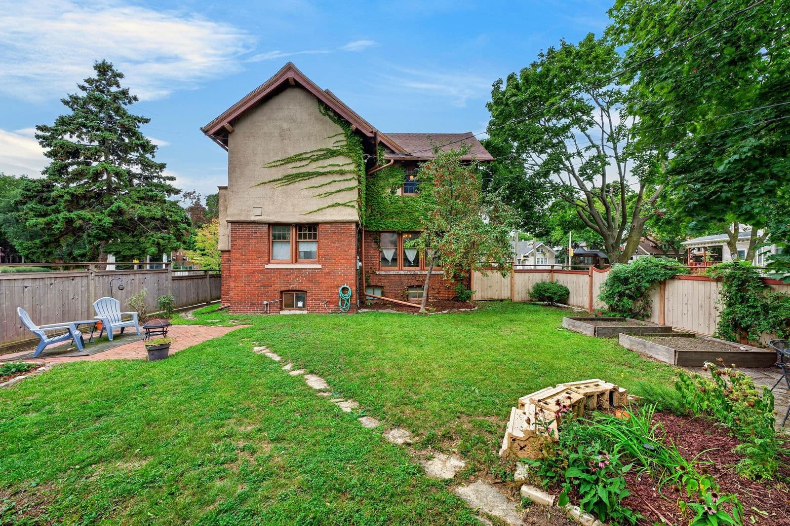 Photo 4 of 1202 Layton Blvd