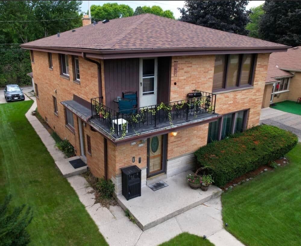 Photo 2 of 8713 Appleton Ave