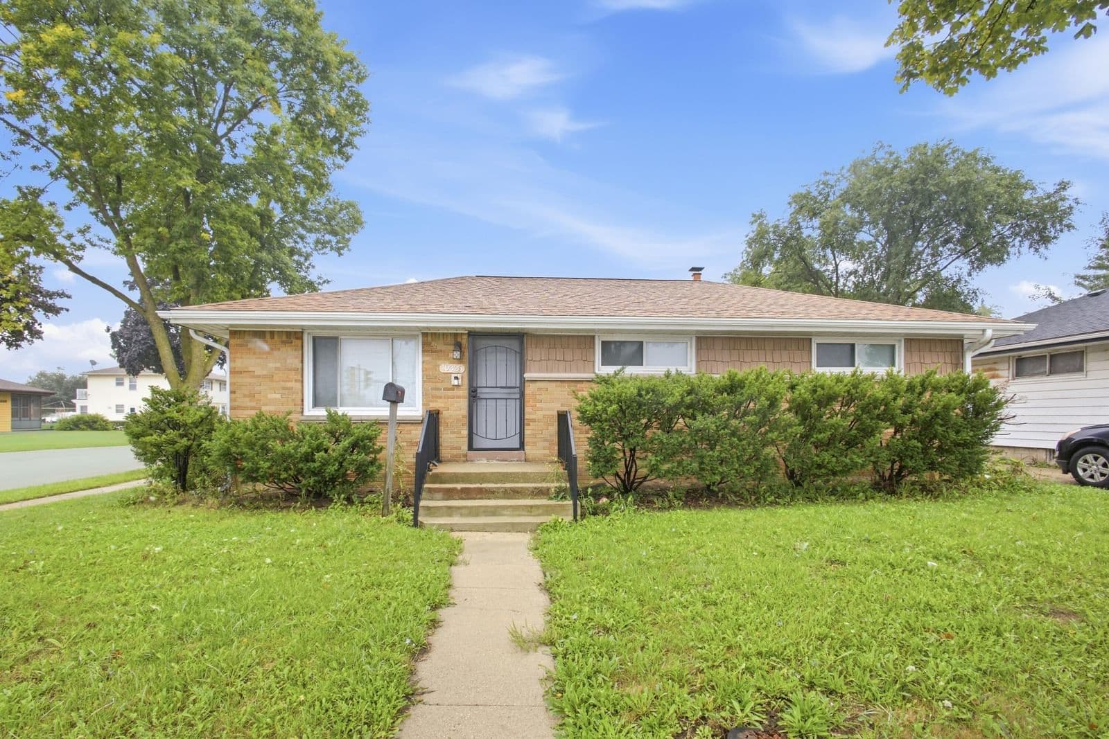 10325 Silver Spring Dr