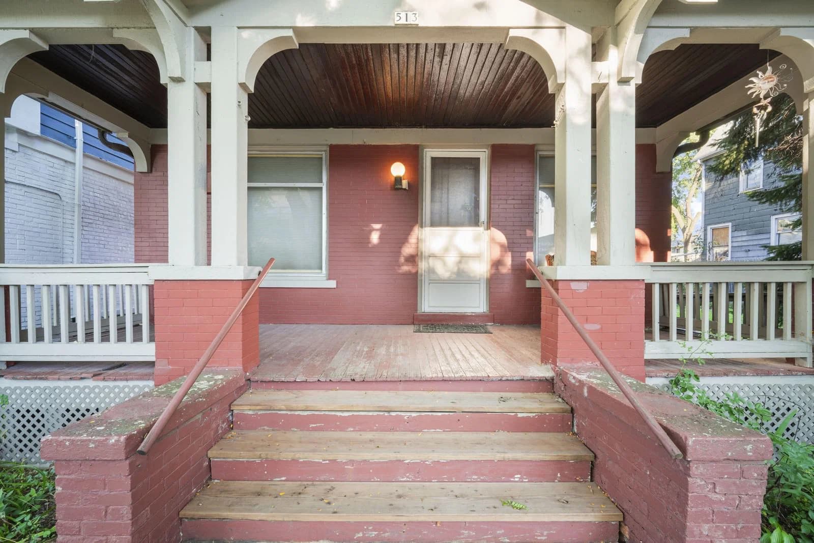 Photo 2 of 513 31st St