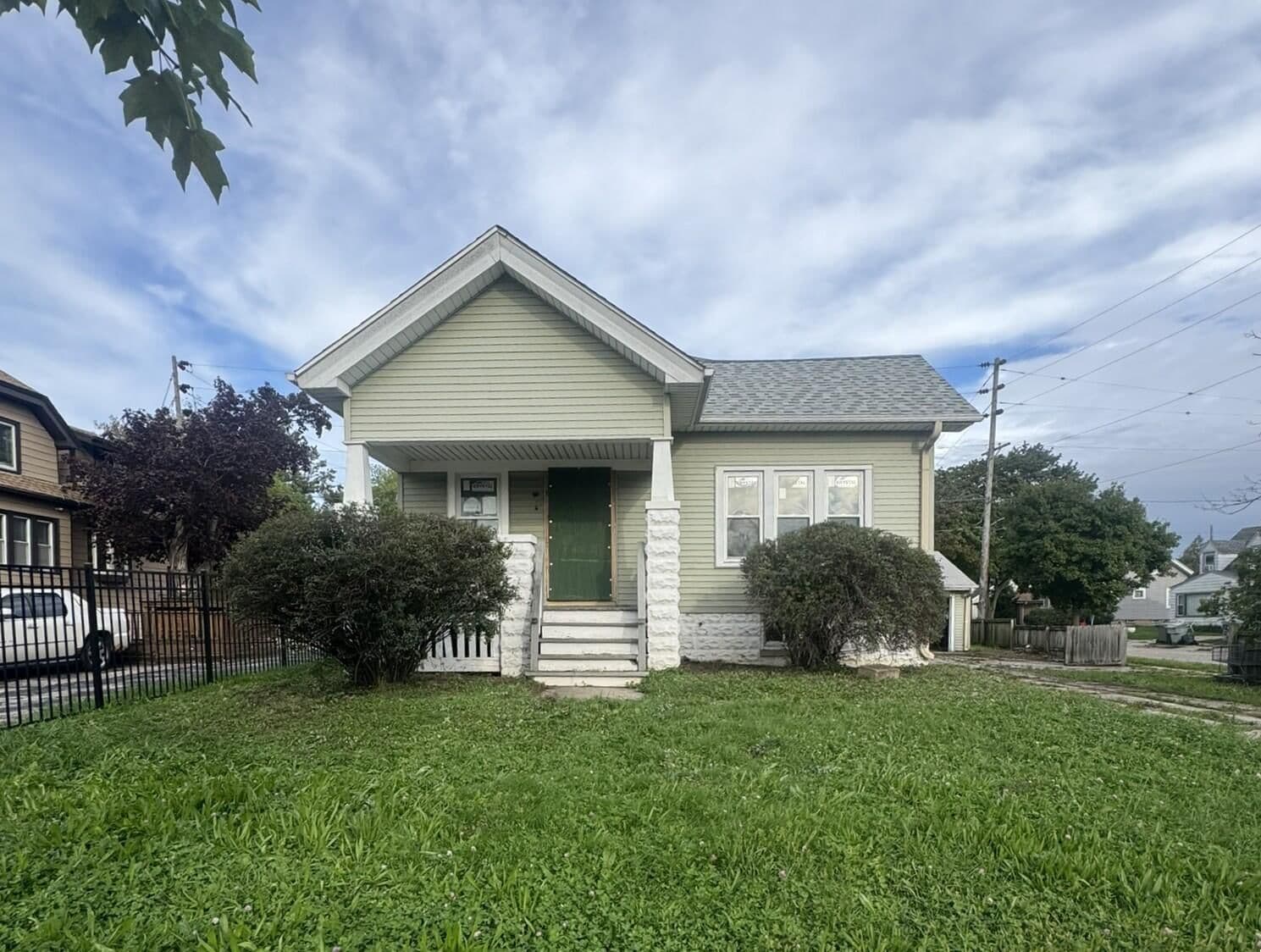 5742 43rd St