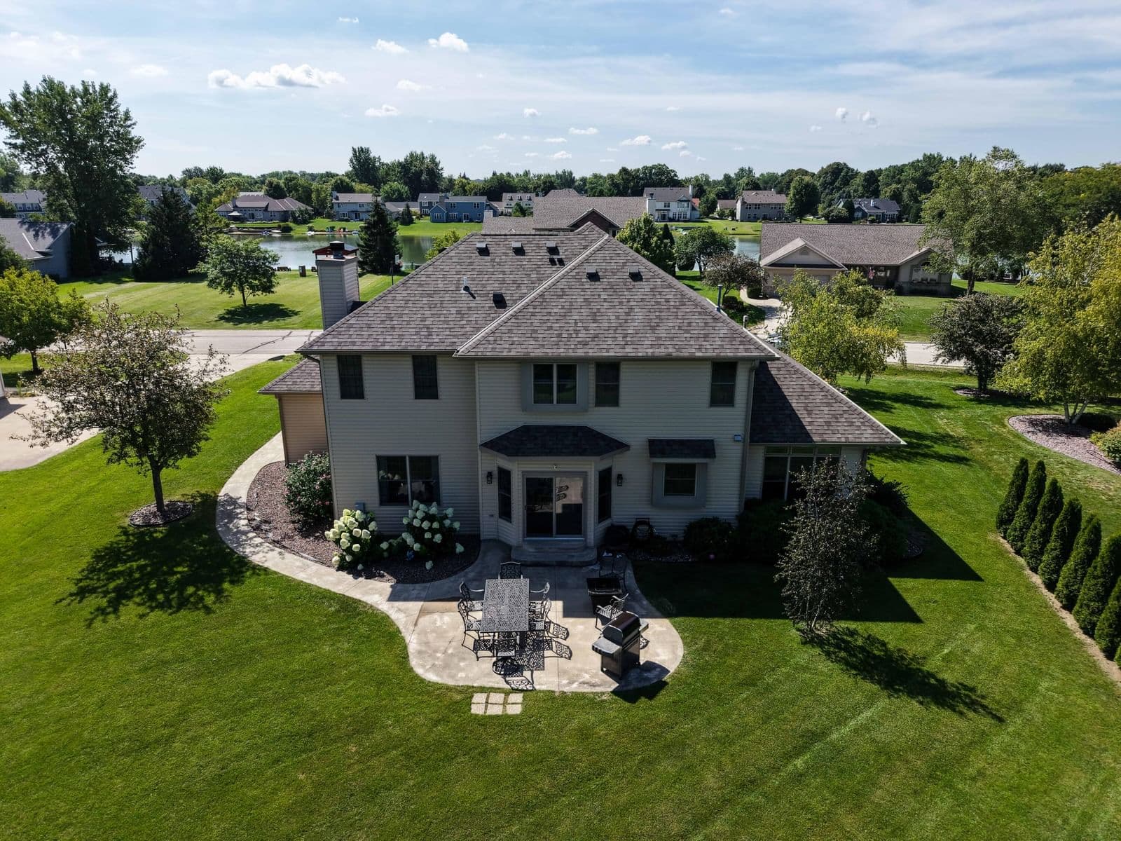 3260 James Dr