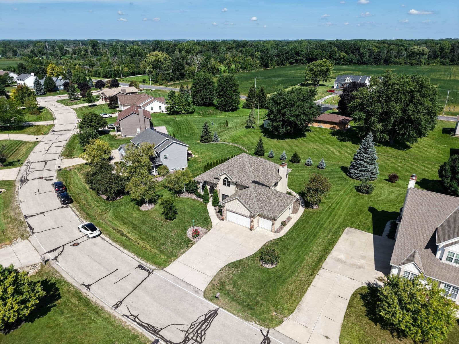 3260 James Dr