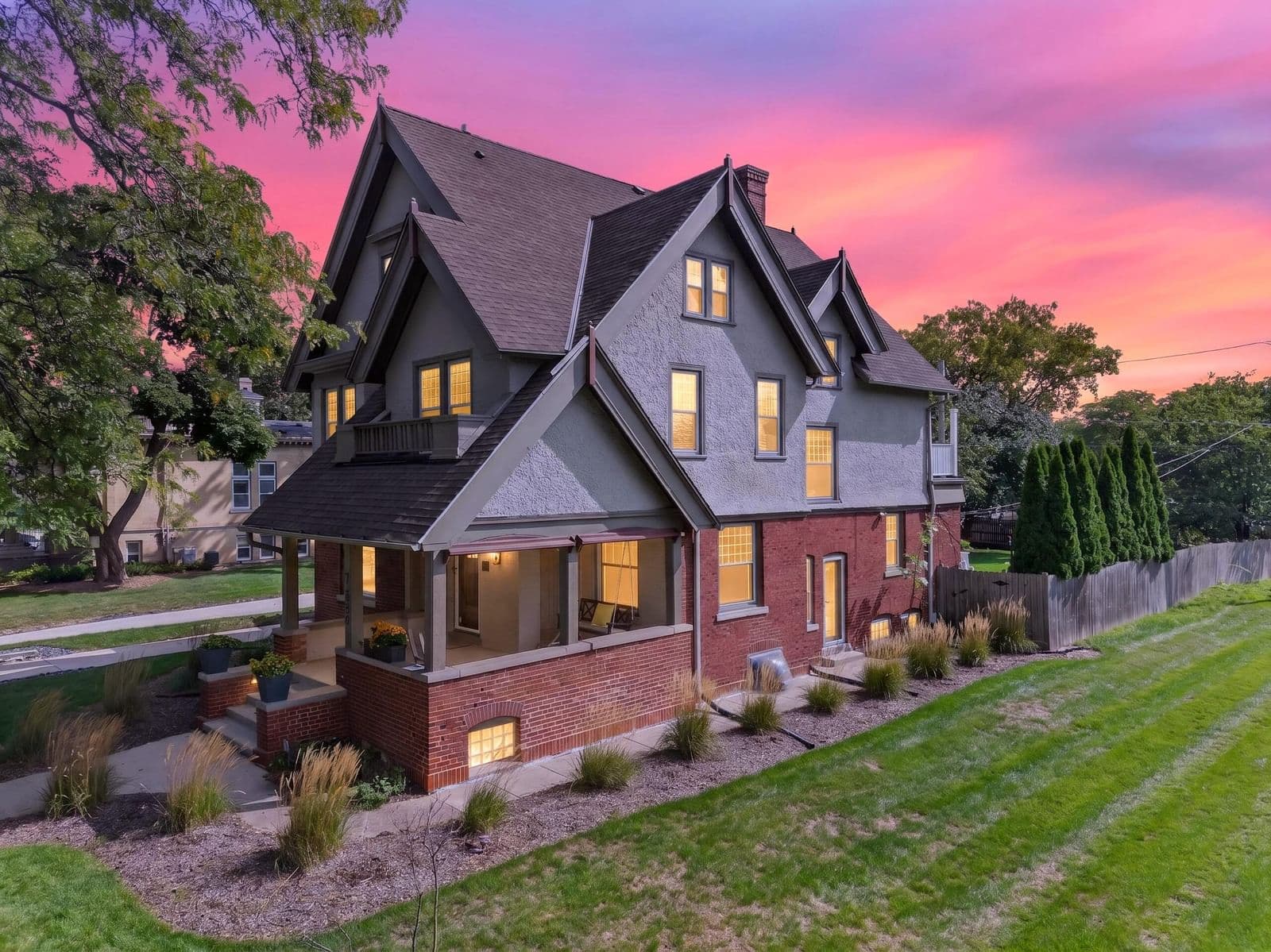 3223 Highland Blvd
