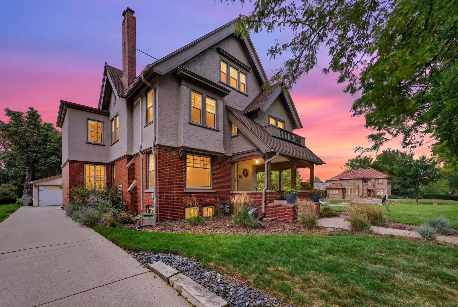 3223 Highland Blvd