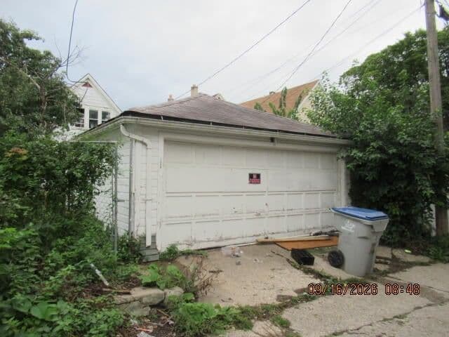 Photo 4 of 2424 Maple St